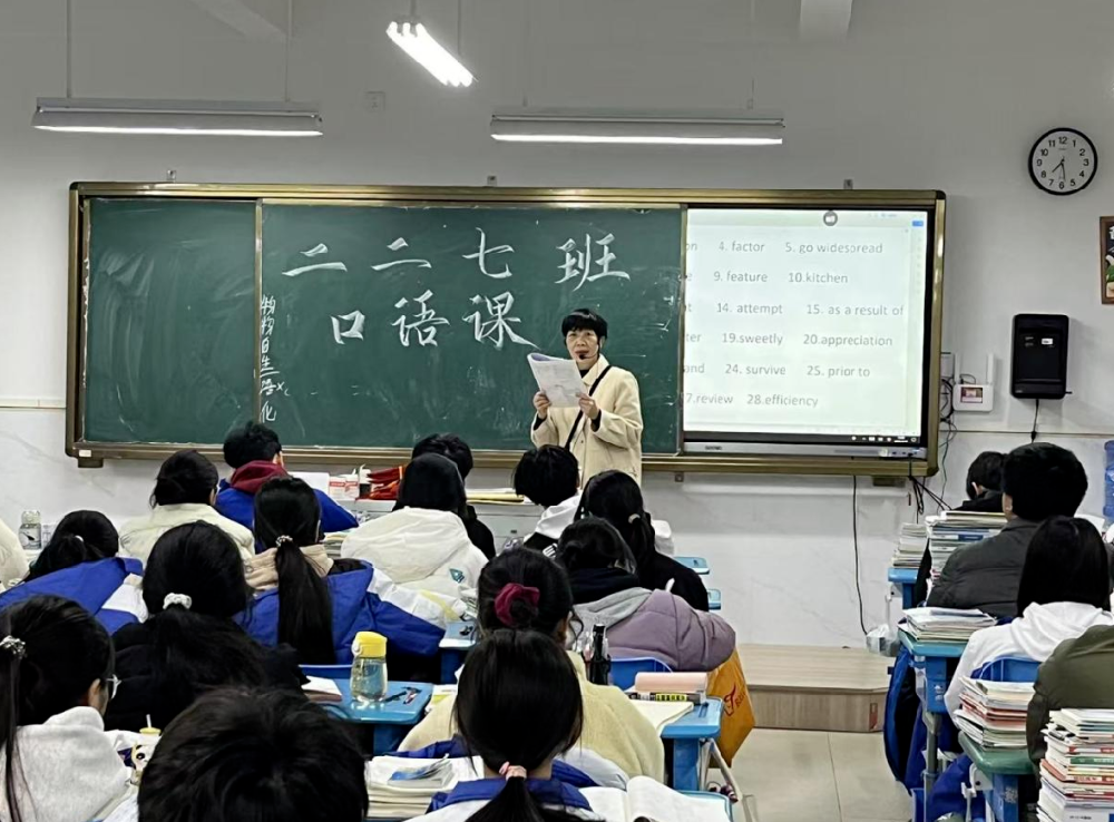 以声为翼?语破苍穹——贺州外国语学校高中部口语检测圆满落幕